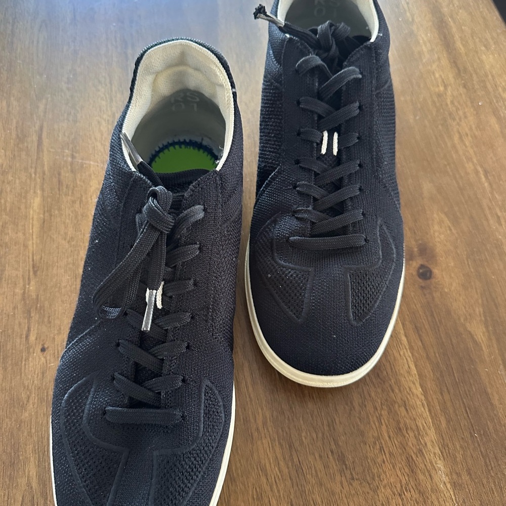 Black Men's Sneakers